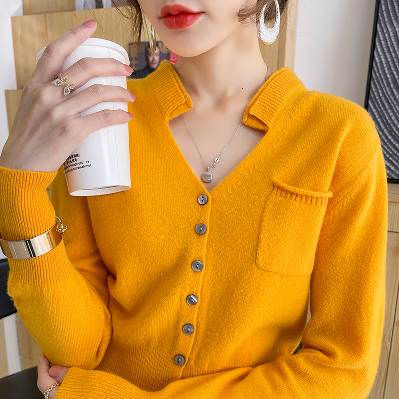 Winter Clothing Options - Modische Strickjacke aus 100 % Merinowolle